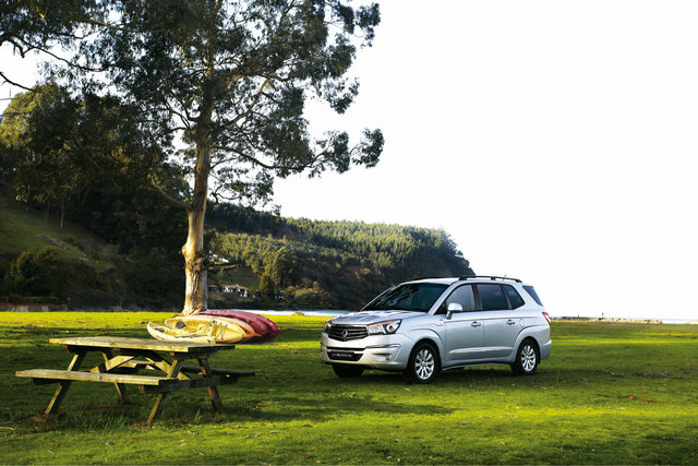 ssangyong rodius 2013 26