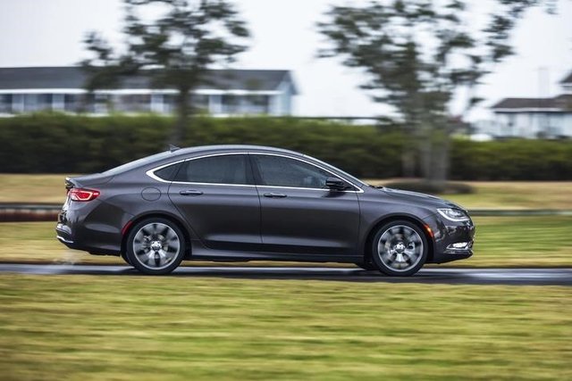 chrysler 200 spy 06