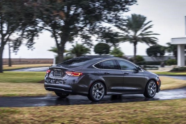 chrysler 200 spy 09