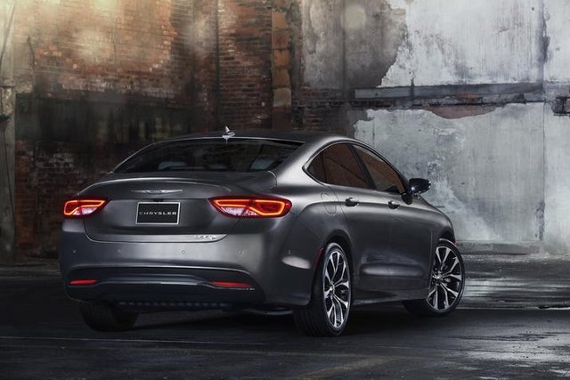 chrysler 200 spy 10