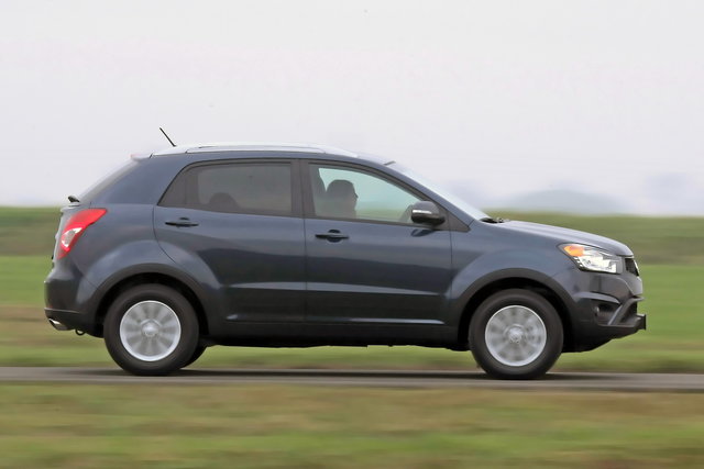 ssangyong korando 2014 01