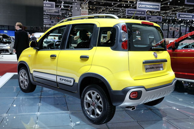 fiat panda cross ginevra 1