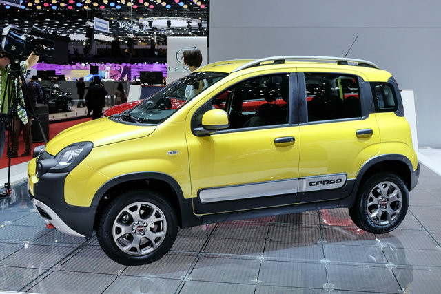 fiat panda cross ginevra 3