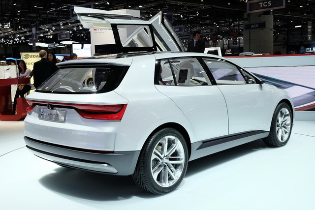 italdesign giugiaro clipper 09