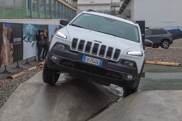 jeep cherokee 16