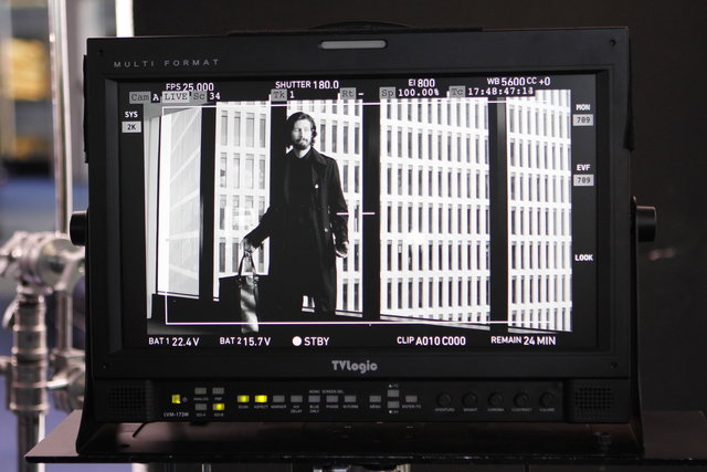 renault clio costume national 14