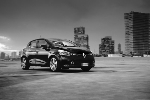 renault clio costume national 15