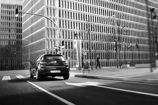 renault clio costume national 19