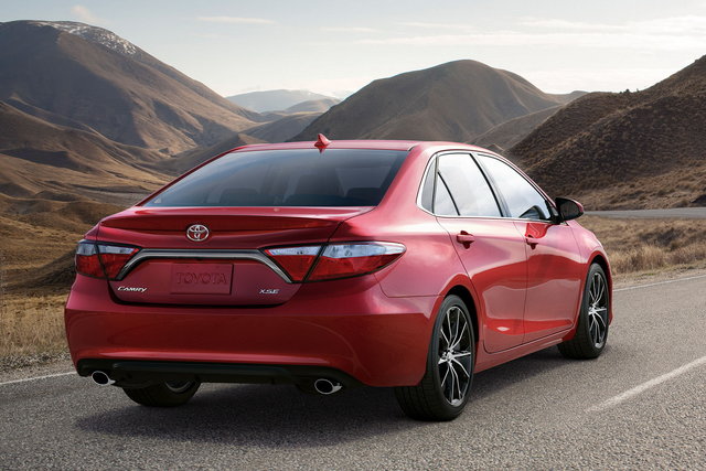 2015 toyota camry 01