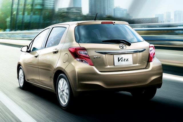 toyota vitz yaris 2014 5