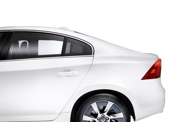 volvo s60l pphev ibrida 13