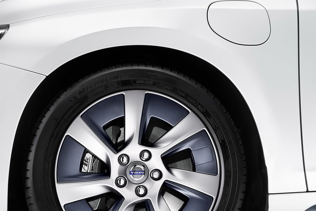 volvo s60l pphev ibrida 15