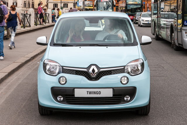 renault twingo roma 06