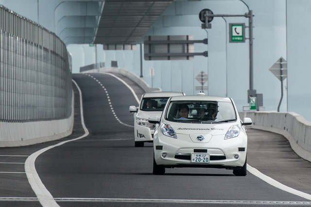 nissan leaf guida autonoma 10