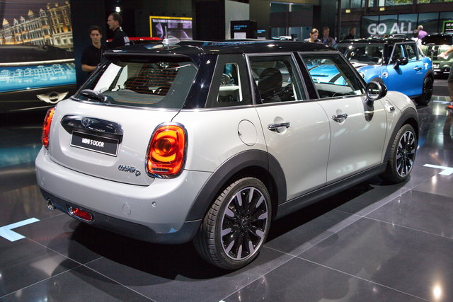 mini 5 porte parigi 6