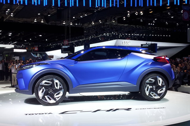 toyota chr 6