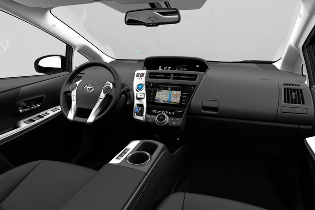 toyota prius plus restyling 2014 2