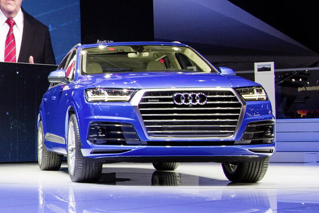 audi q7 2015 detroit 2