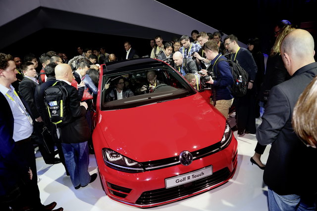 volkswagen golf ces 2015 15