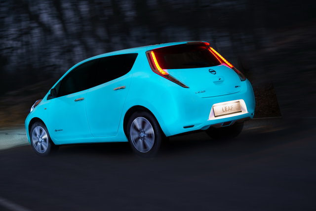 nissan vernice fluorescente 1