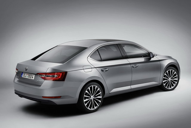 skoda superb 2015 01