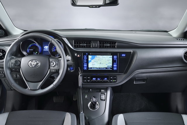 toyota auris 2015 restyling 4