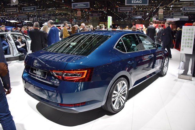 skoda superb ginevra 3