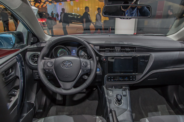 toyota auris 12 0