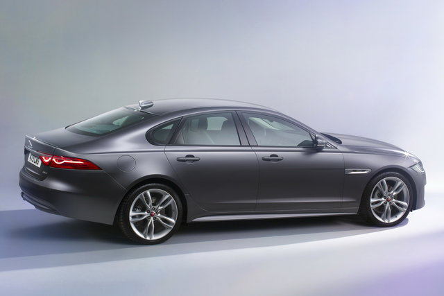 jaguar xf 2015 07 0