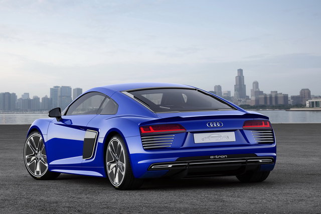 audi r8 etron piloted driving 05