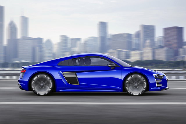 audi r8 etron piloted driving 09