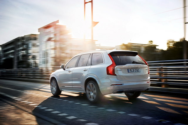 volvo xc90 2015 04 0