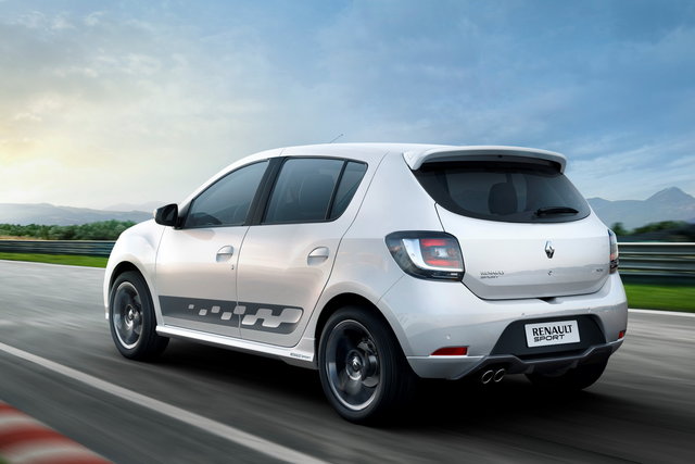 renault dacia sandero rs 09