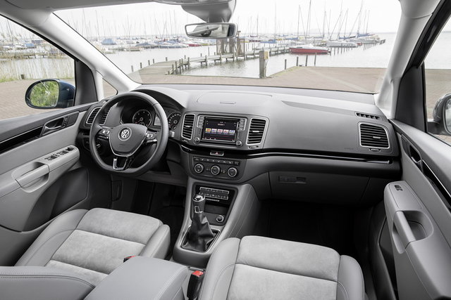 volkswagen sharan 2015 05
