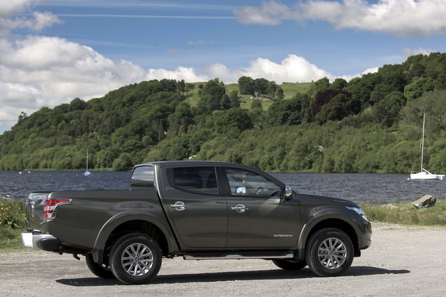 mitsubishi l200 2015 05