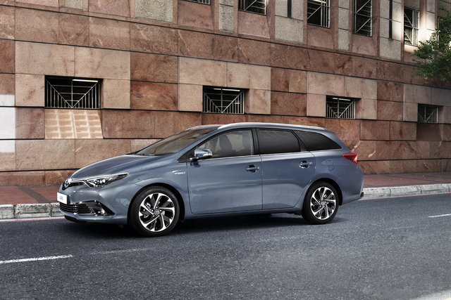 toyota auris 2015 13