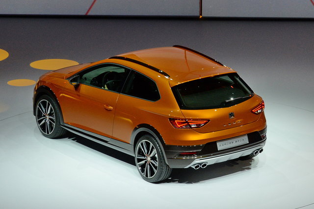seat leon cross sport 3