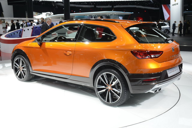 seat leon cross sport 4