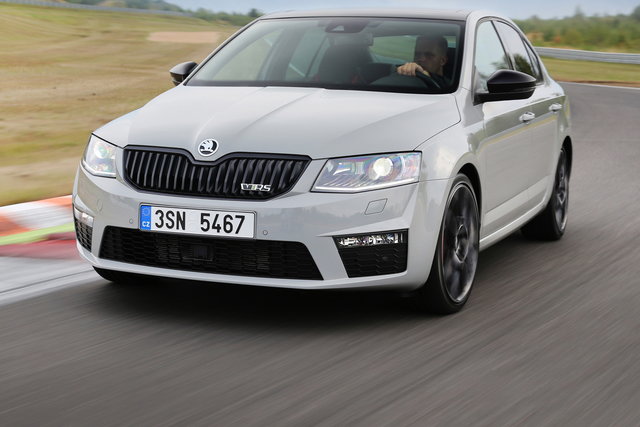 skoda octavia rs 230 03
