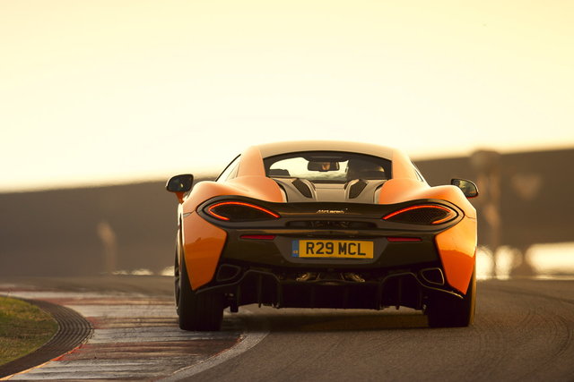 mclaren 570s 2 0