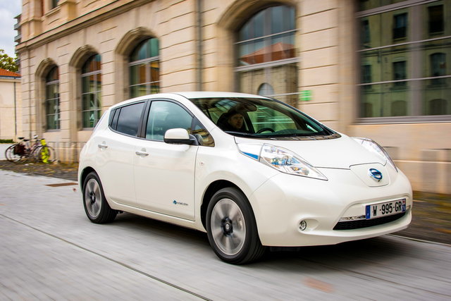 nissan leaf 2015 17