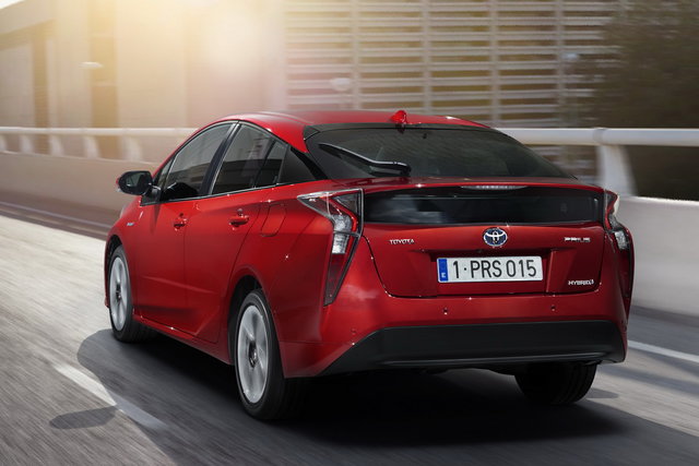 toyota prius 2015 11