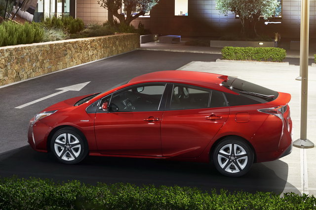 toyota prius 2015 16