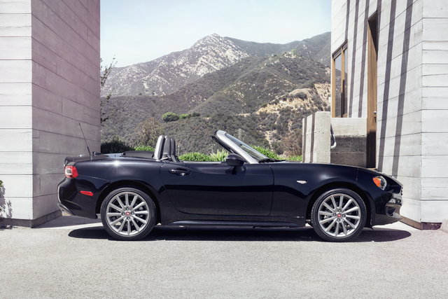 fiat 124 spider 2016 usa 11 0