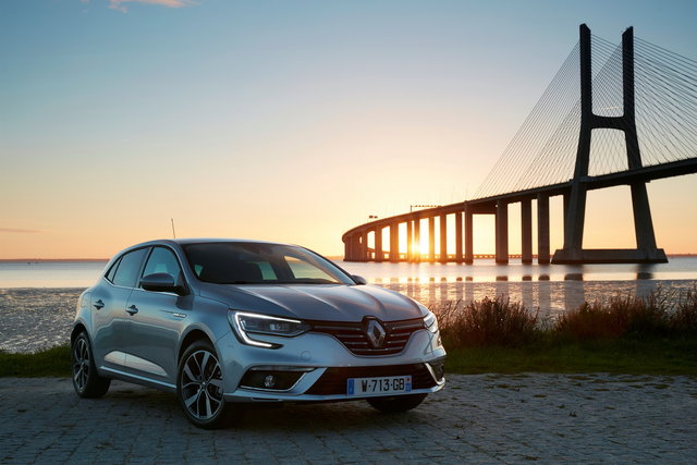 renault megane 2016 primo contatto 07