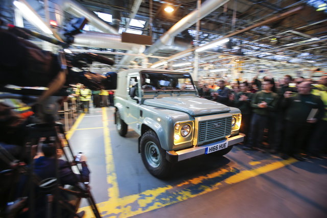 land rover defender produzione 11