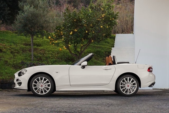 fiat 124 spider 3