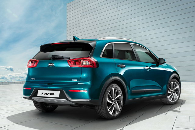 kia niro ibrida 2016 03