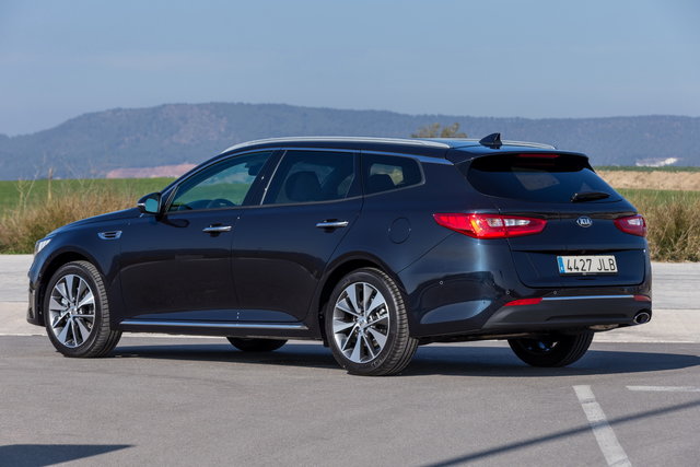 kia optima sportwagon 13