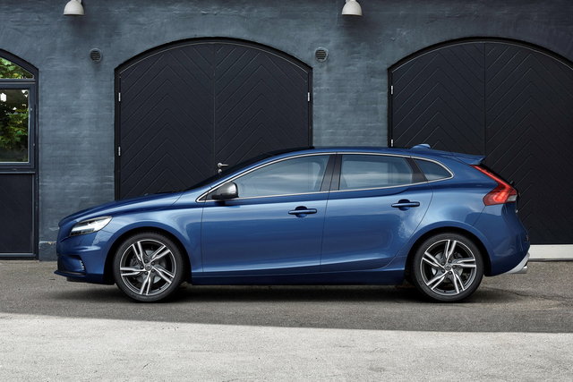 volvo v40 2016 11